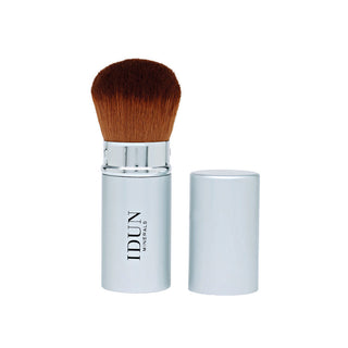 idun-tester-meubel-retractable-kabuki-brush